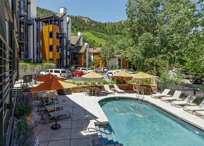 Fifth Avenue 303, Newly Remodeled, Light-Filled 3 Bdr Condo, Close To Ski Slopes
