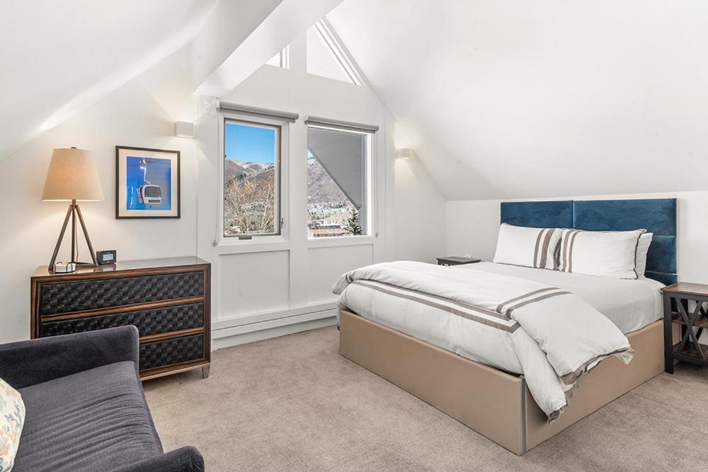 Holiday home Fifth Avenue 303, Newly Remodeled, Light-filled 3 Bdr Condo, Close To Slopes *