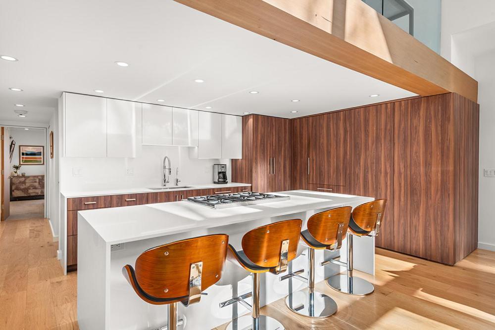 Fifth Avenue 303, Newly Remodeled, Light-filled 3 Bdr Condo, Close To Slopes * Aspen